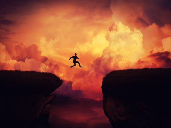 O abismo, a voz e o eco