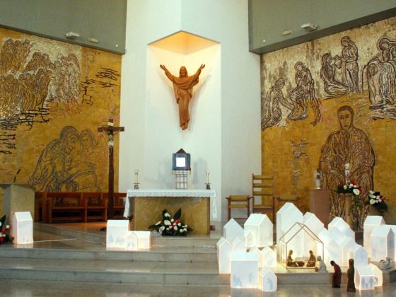 Os mosaicos do altar da igreja de S. Tomás de Aquino