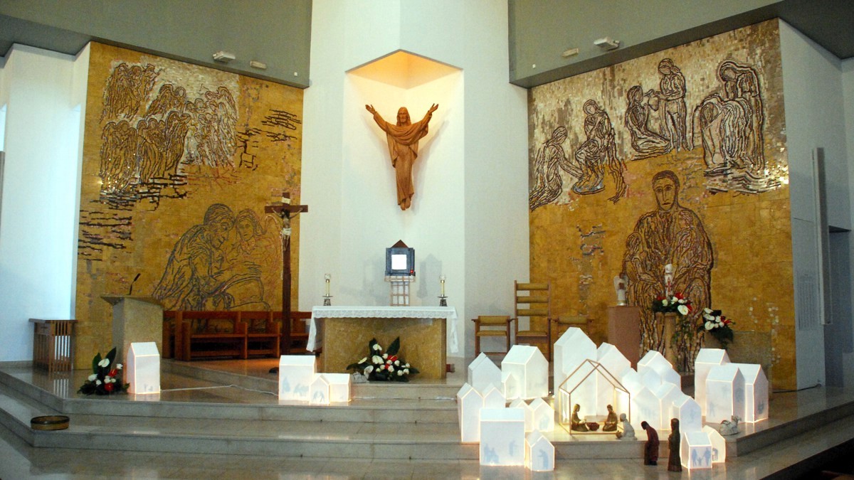 Os mosaicos do altar da igreja de S. Tomás de Aquino
