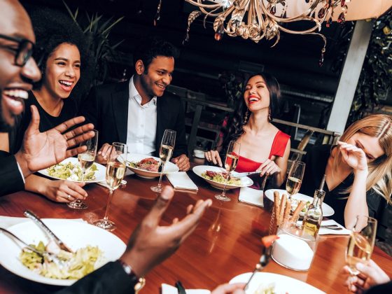 Comer juntos torna-nos humanos