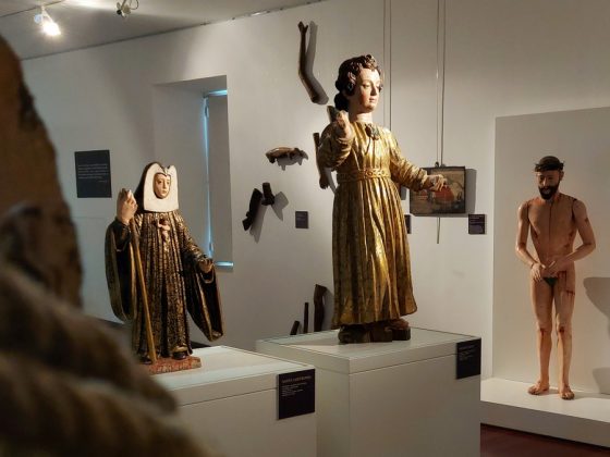 “Diálogos”: Entre a pintura e a ourivesaria, de meia centena de obras contempla-se a beleza de Deus