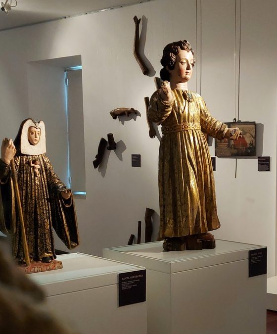 “Diálogos”: Entre a pintura e a ourivesaria, de meia centena de obras contempla-se a beleza de Deus