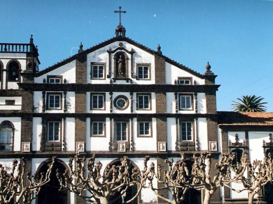 “Conversas na Sacristia”: Diálogos com crentes e não crentes sobre vida, cultura e arte