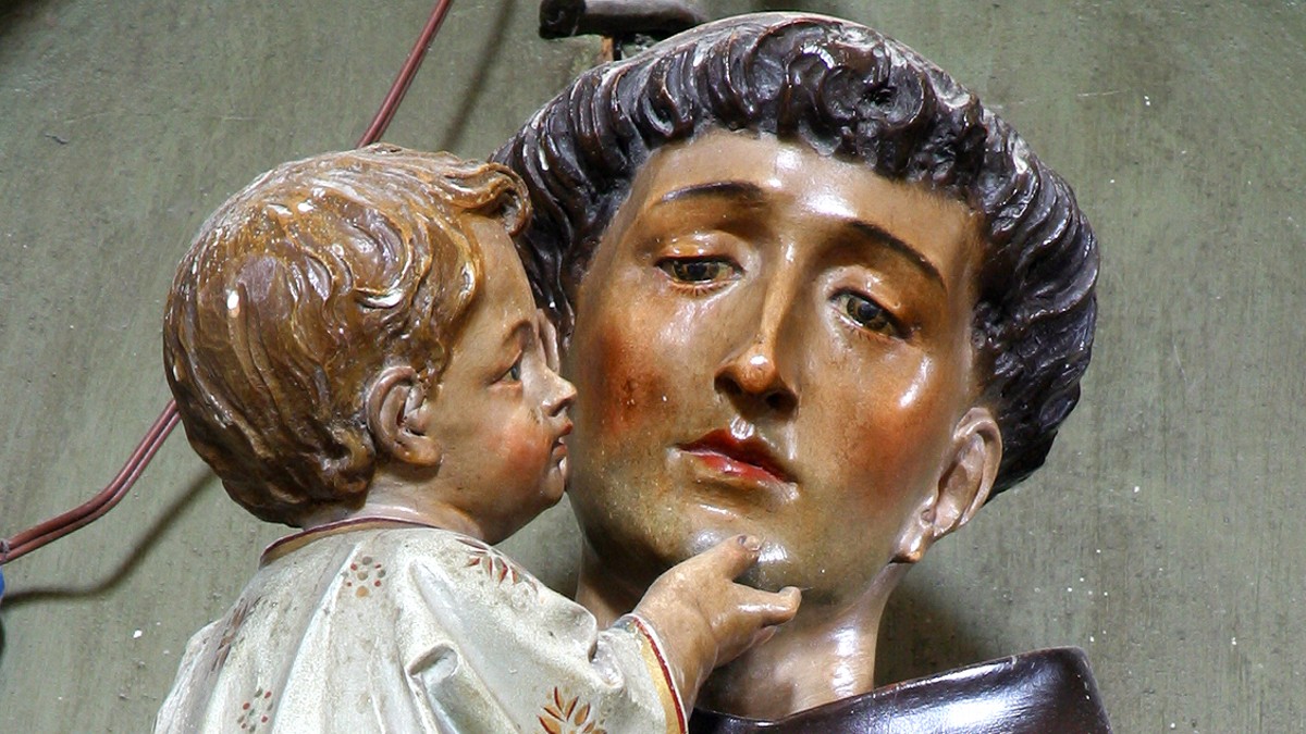 Santo António, amigo, intercessor, mas também teólogo, grande comunicador e próximo dos pobres