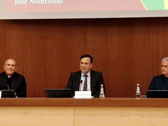 José Mourinho fala sobre o papa Francisco, o mundo «cruel» do futebol e o valor do desporto para a educação