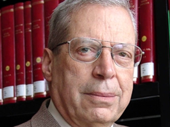 Instituto de Bioética da Universidade Católica publica livro de homenagem a Walter Osswald