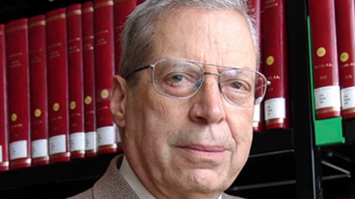 Instituto de Bioética da Universidade Católica publica livro de homenagem a Walter Osswald