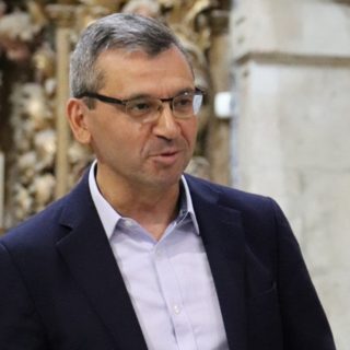 Teologia deve trabalhar «na fronteira com outras perspetivas da realidade»